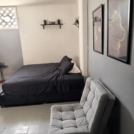 King's 401 Apartment